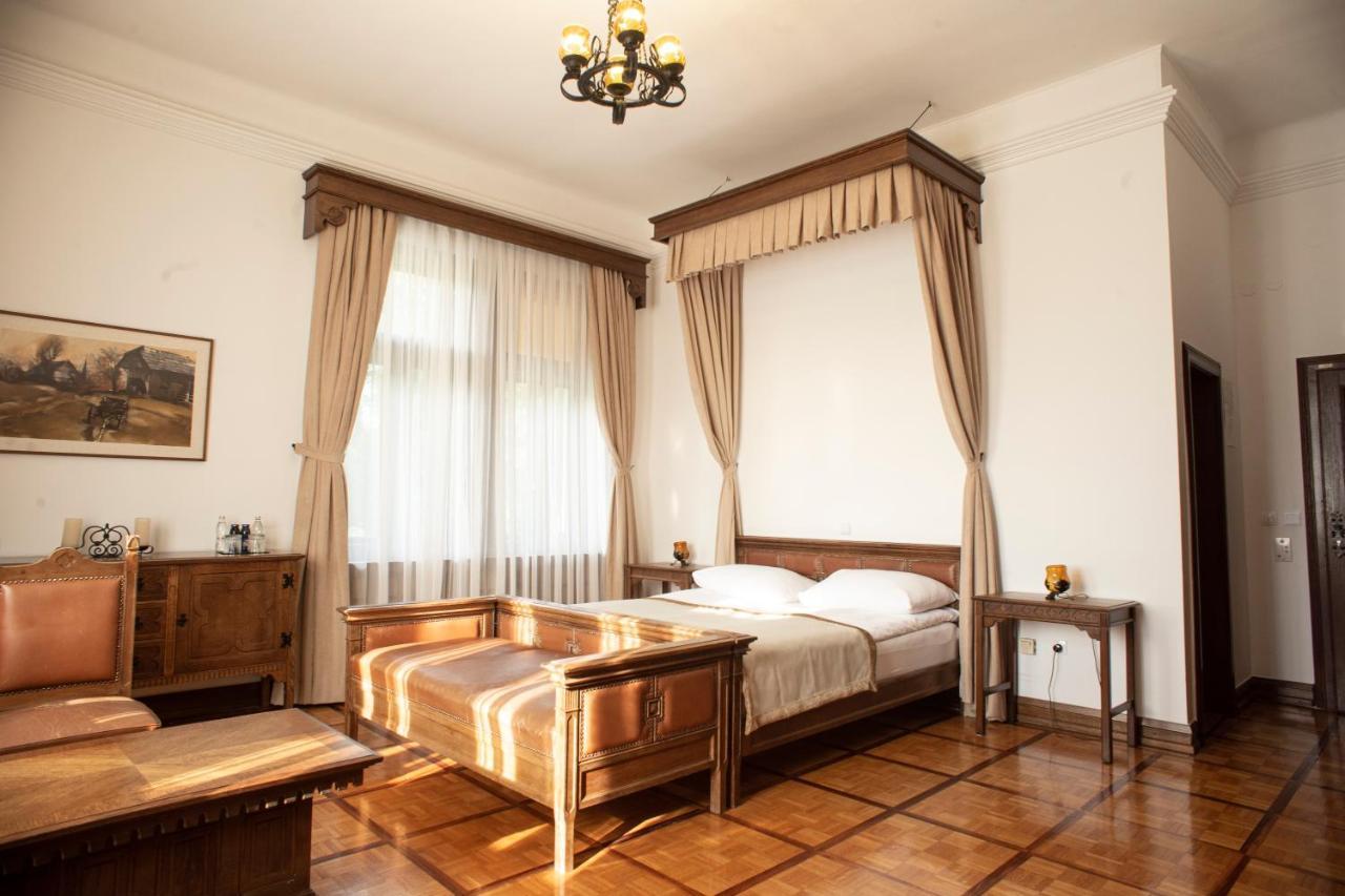 Vila Herberstein Velenje Buitenkant foto